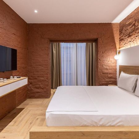 Vater Apartments Тирана Екстер'єр фото