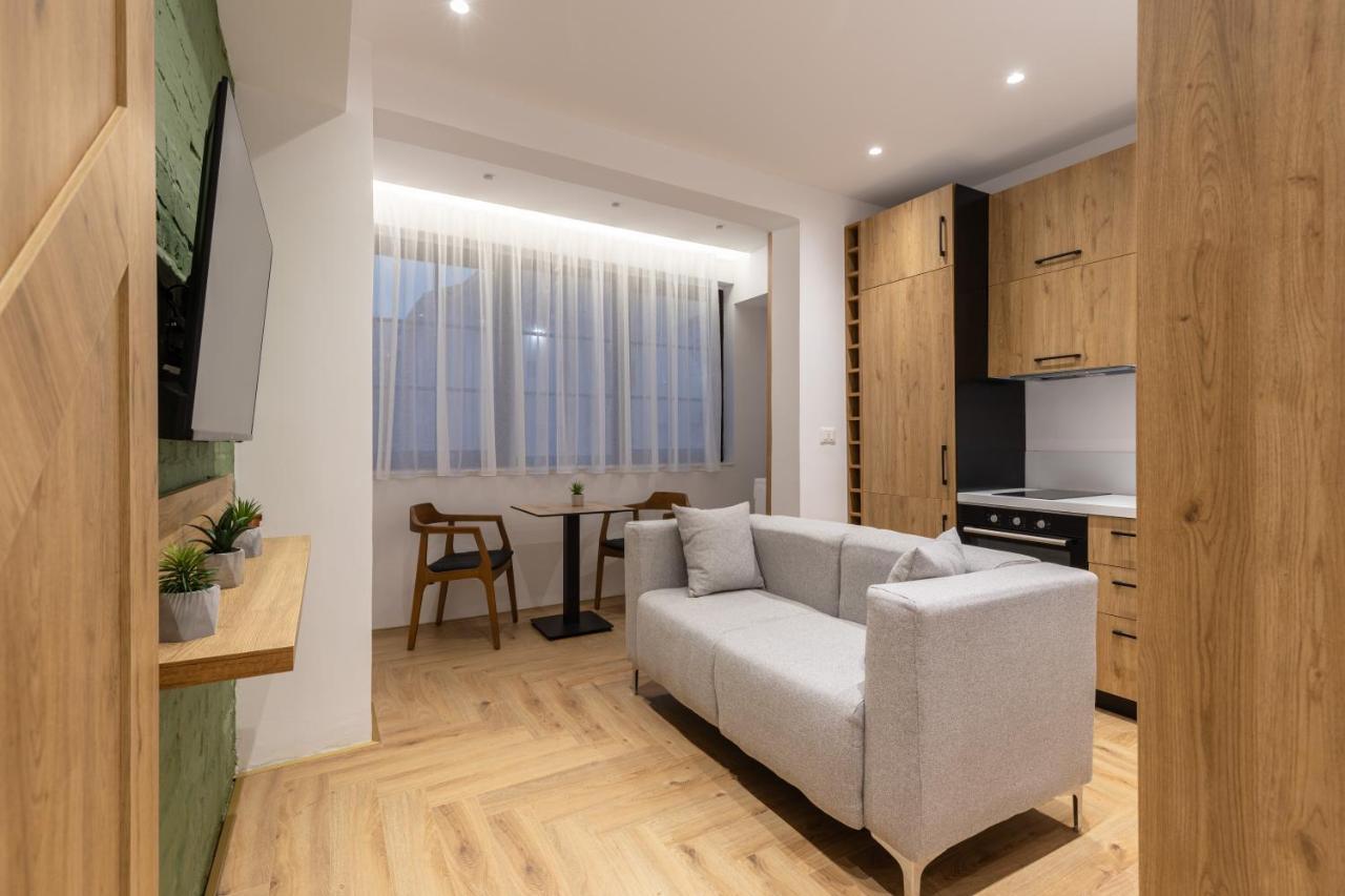 Vater Apartments Тирана Екстер'єр фото