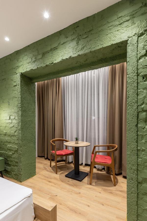 Vater Apartments Тирана Екстер'єр фото
