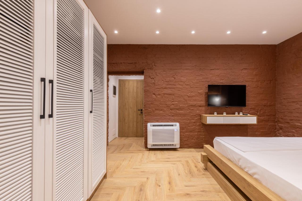 Vater Apartments Тирана Екстер'єр фото