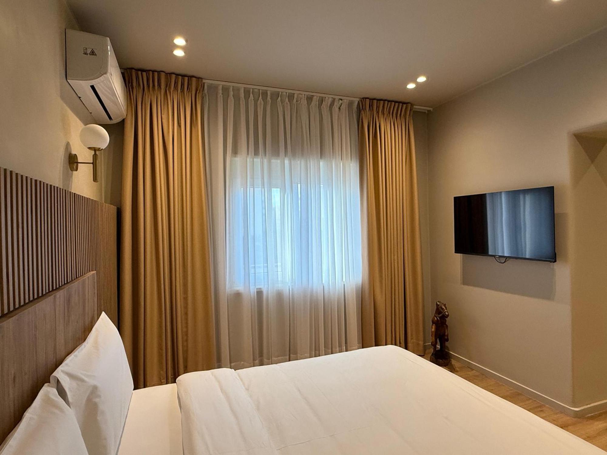 Vater Apartments Тирана Екстер'єр фото