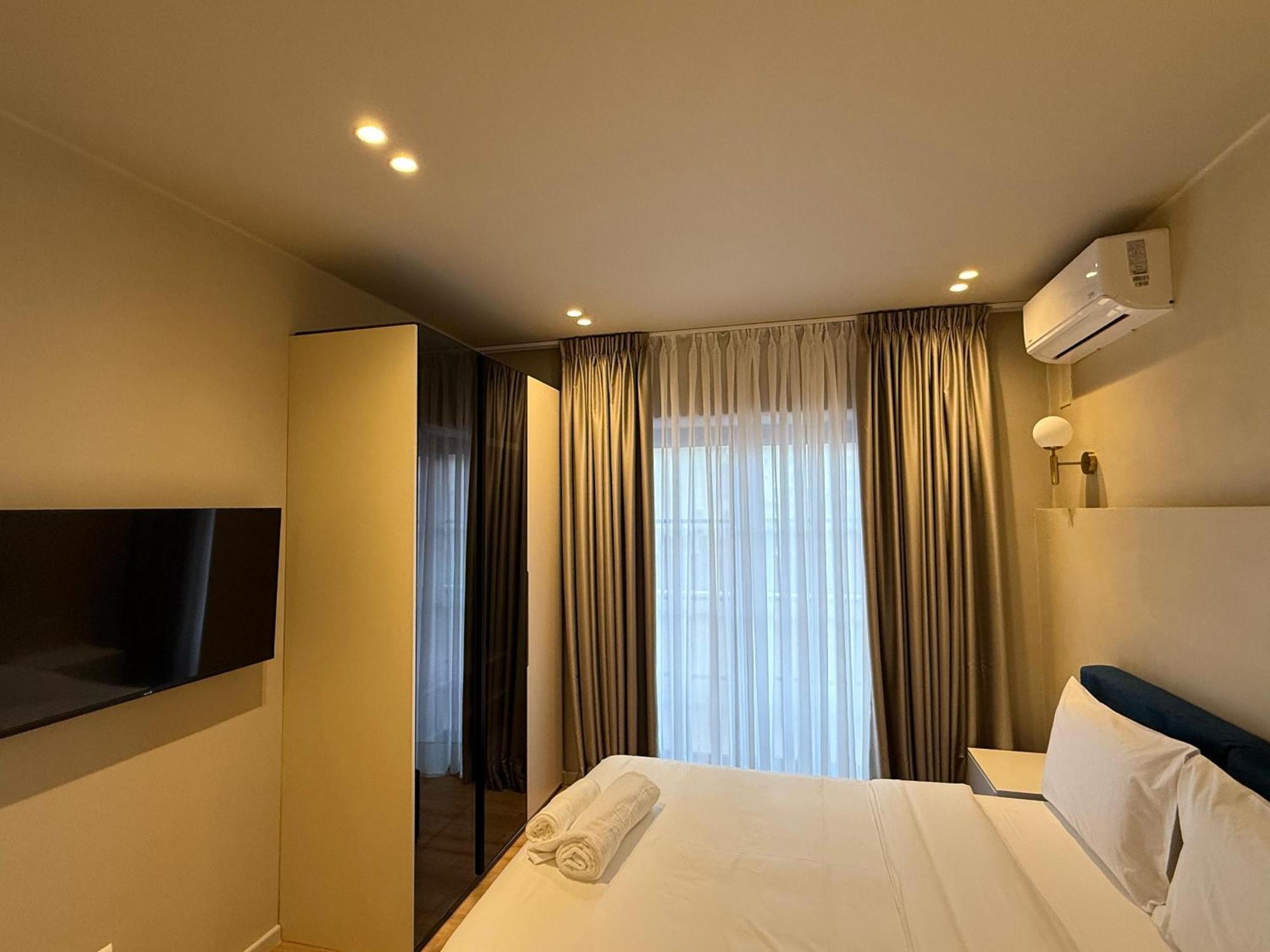 Vater Apartments Тирана Екстер'єр фото