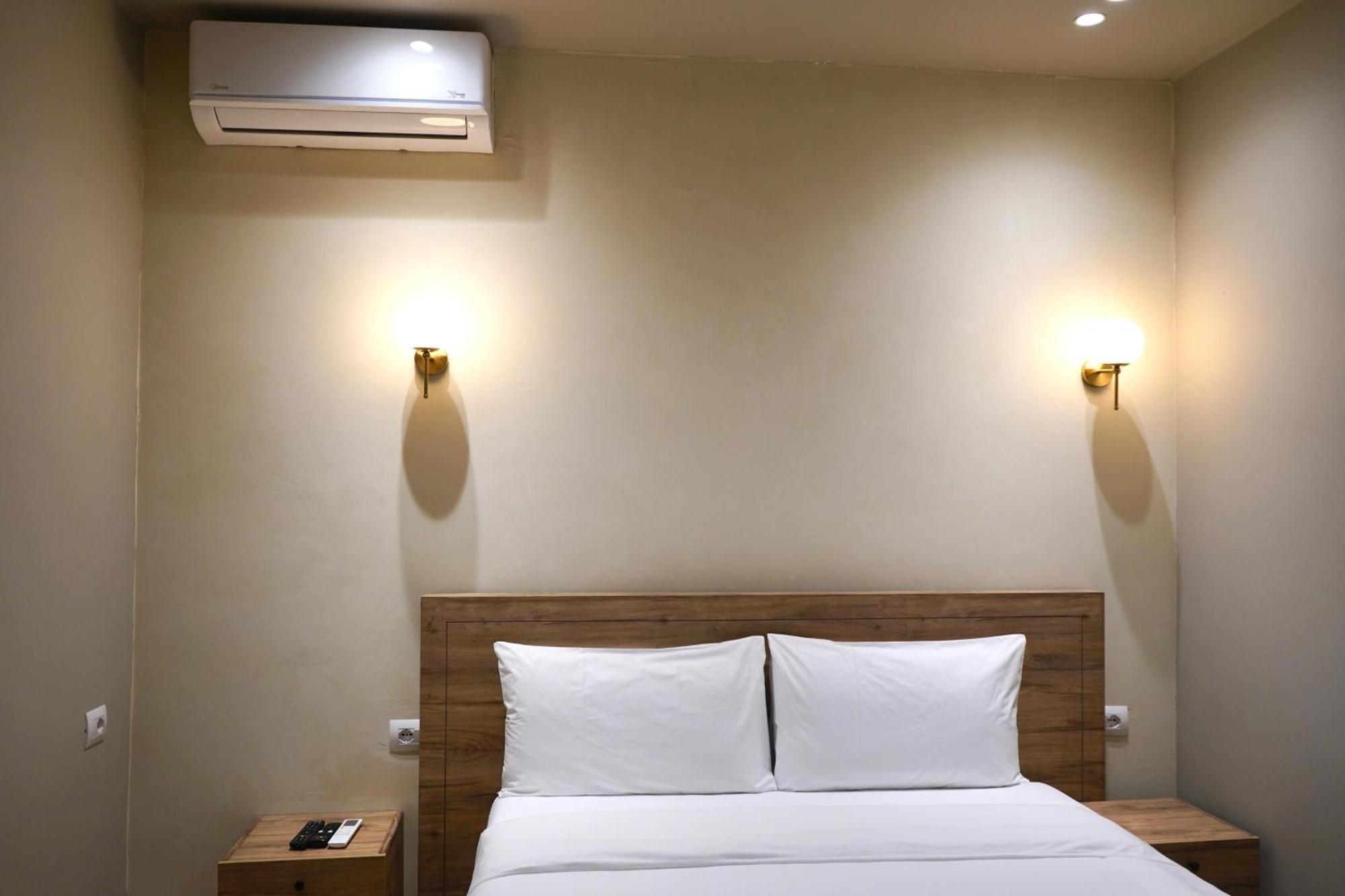Vater Apartments Тирана Екстер'єр фото
