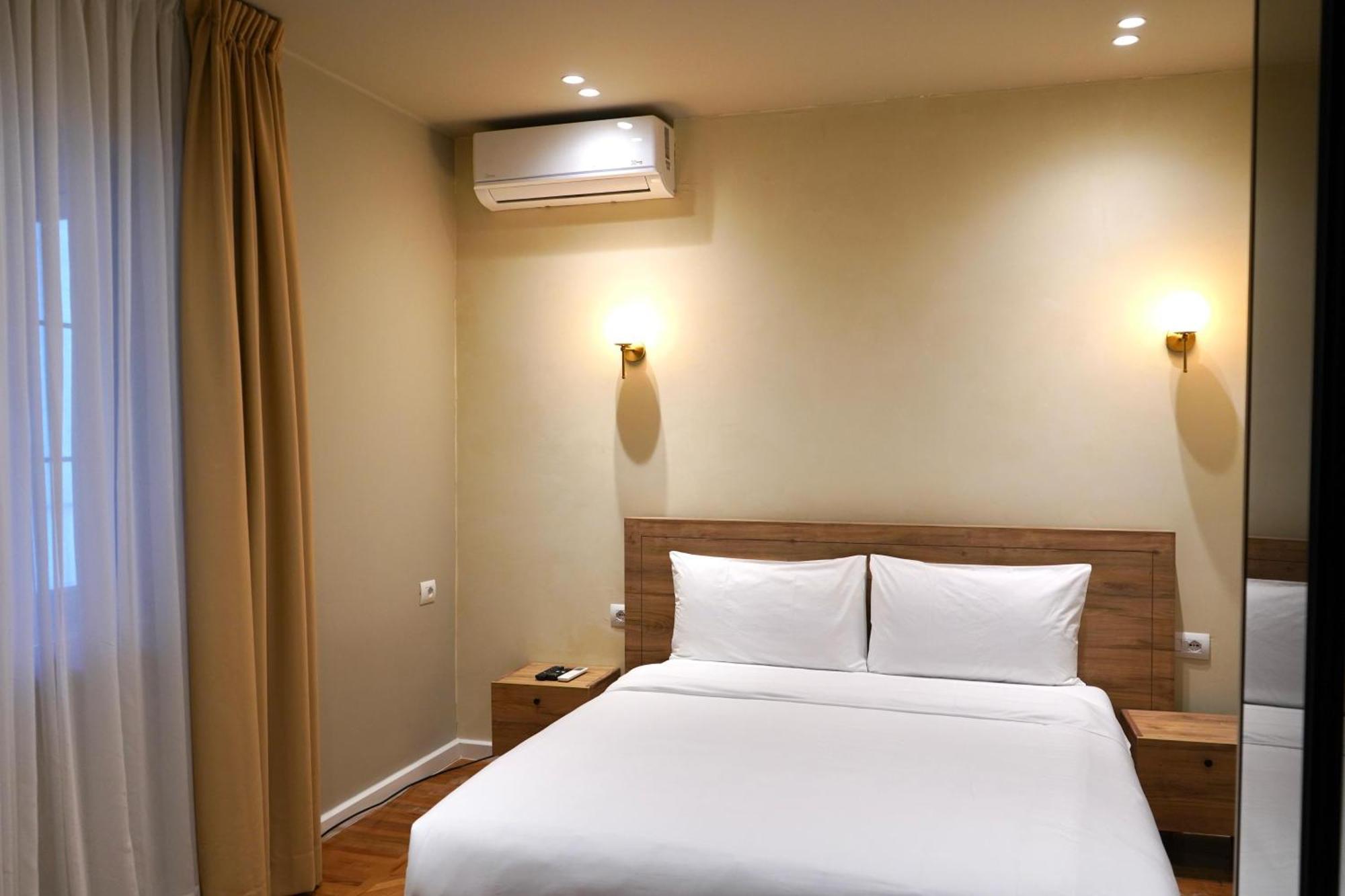 Vater Apartments Тирана Екстер'єр фото