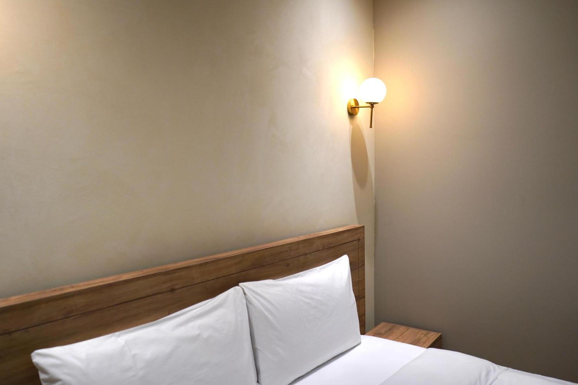 Vater Apartments Тирана Екстер'єр фото