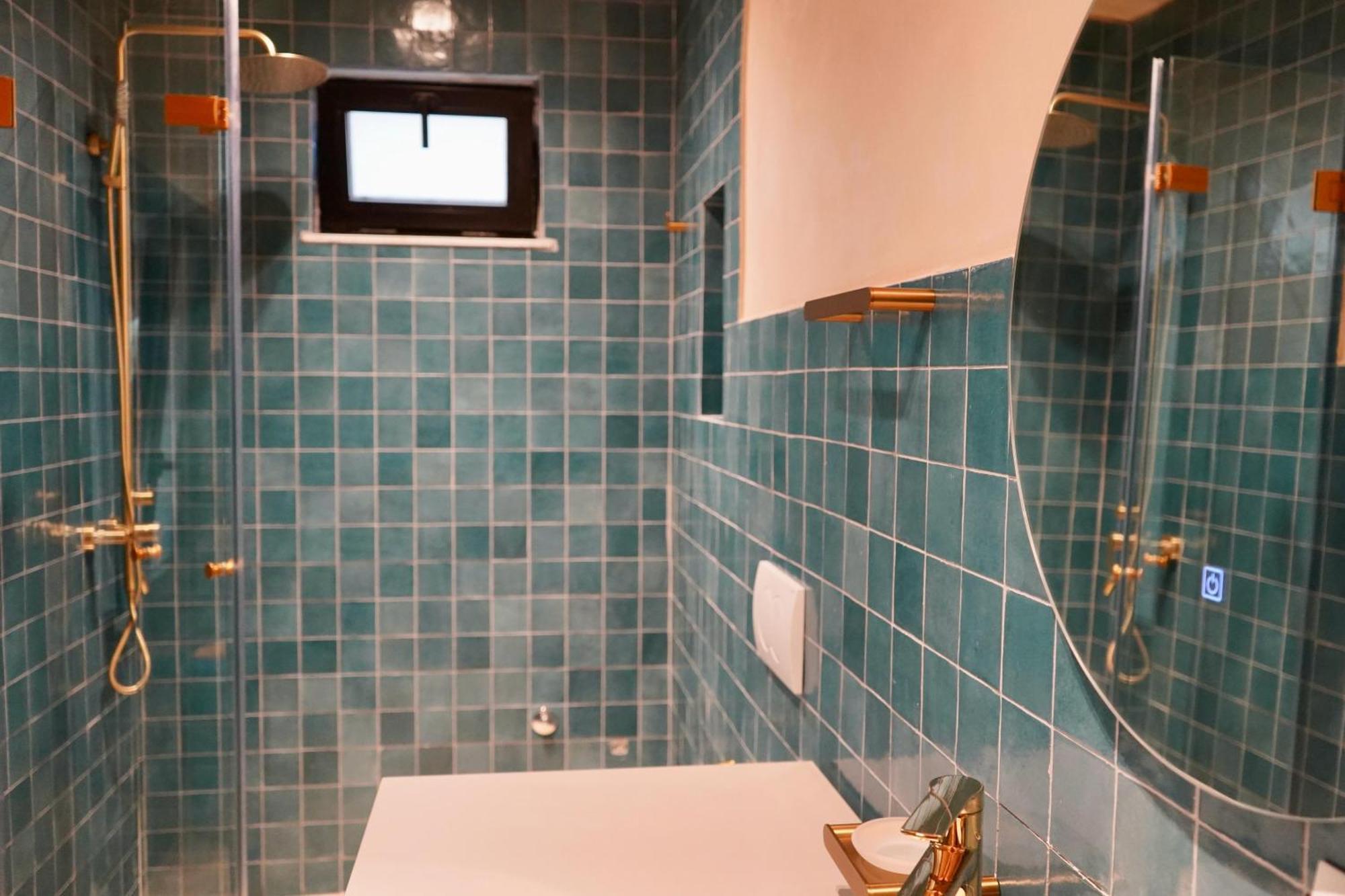 Vater Apartments Тирана Екстер'єр фото
