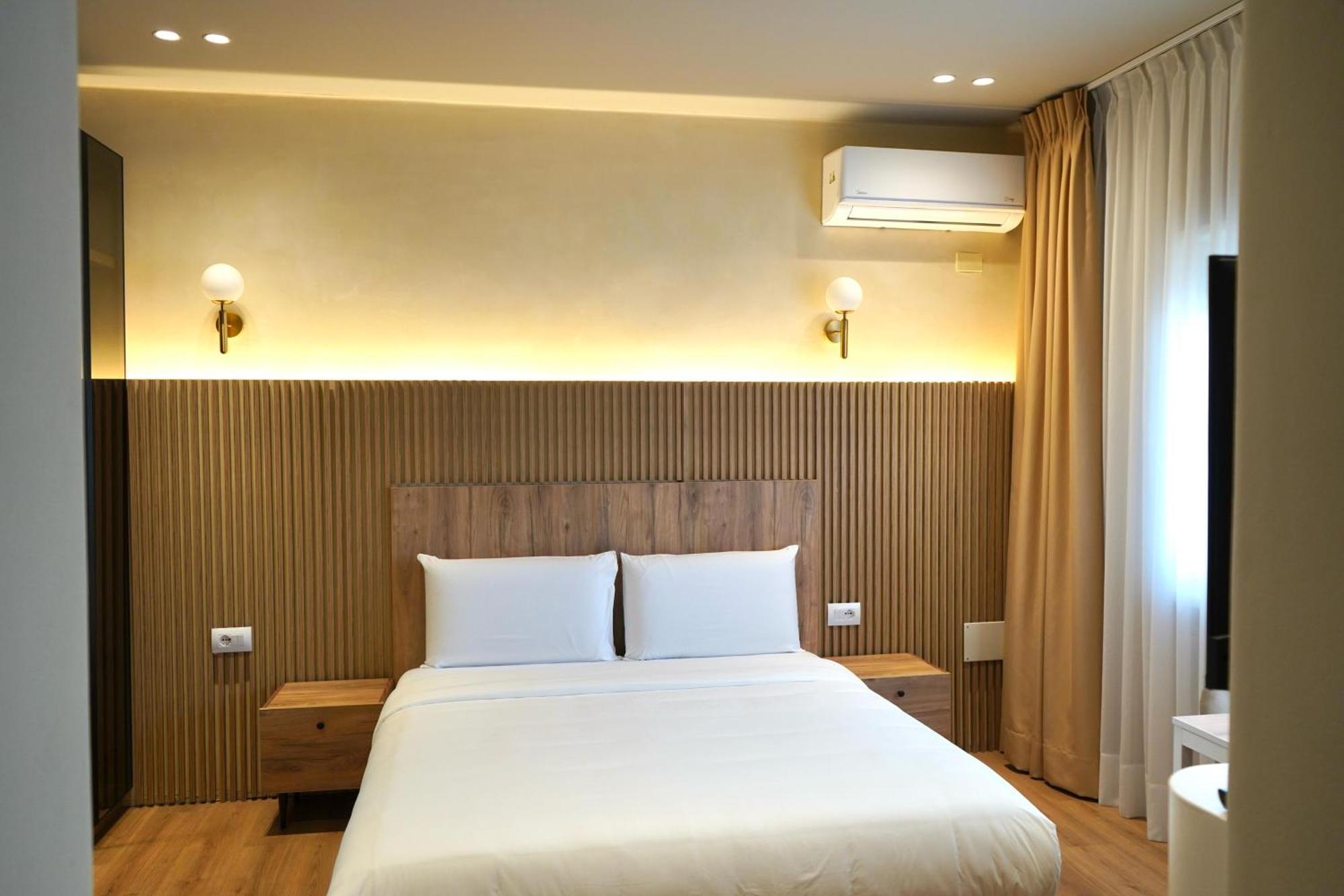 Vater Apartments Тирана Екстер'єр фото